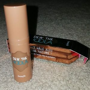 Benefit Dew The Hoola Soft Matte Bronzer For Face